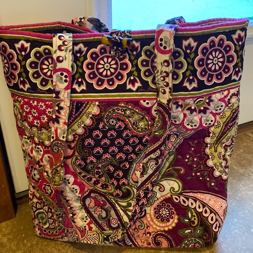 VERA BRADLEY WOMEN'S VERY BERRY PAISLEY PINK TOTE BAG